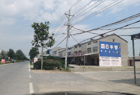 思南如何能保证墙体广告的醒目性？